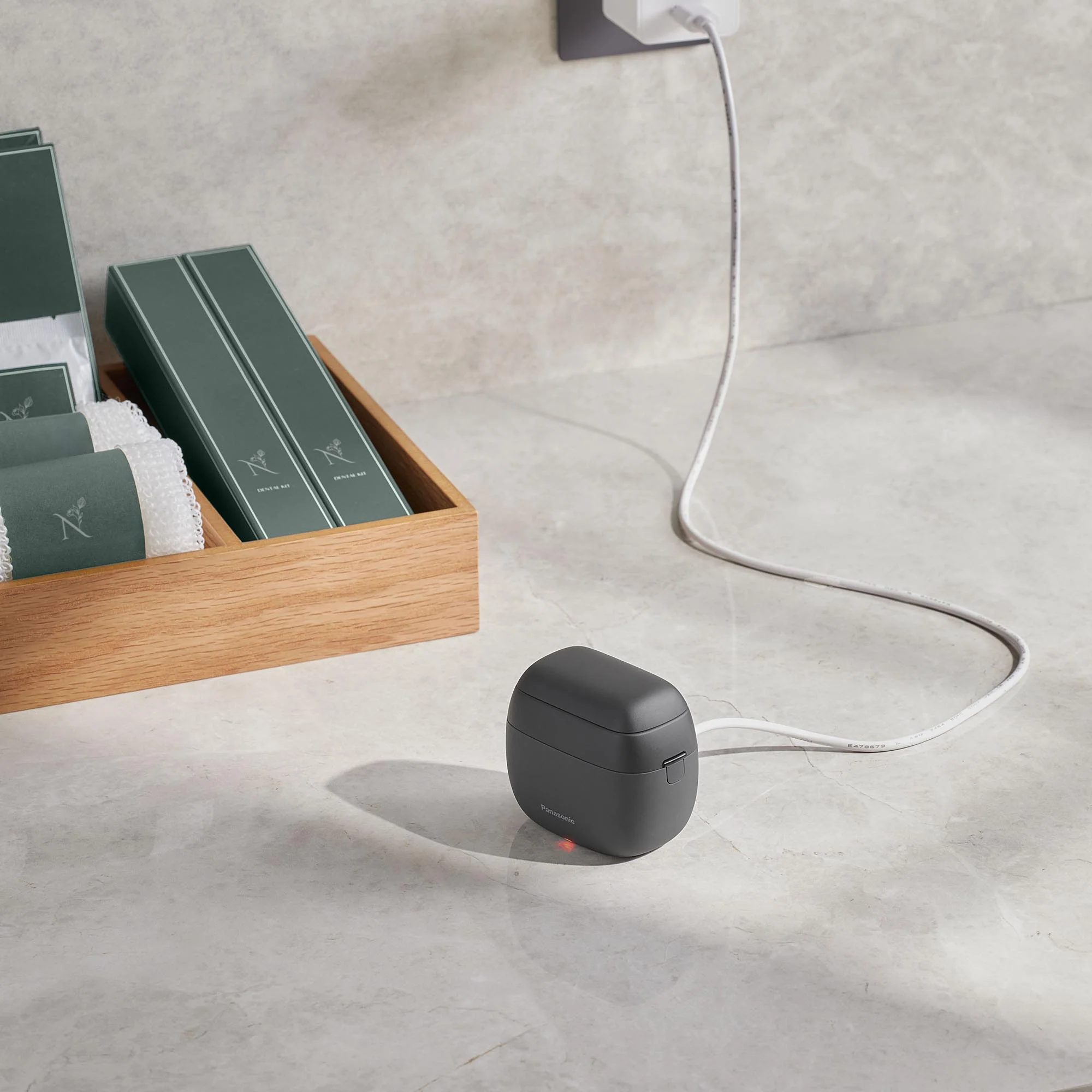 ARC5 PALM-Sized 5-Blade Electric Luxury Razor - Image 19