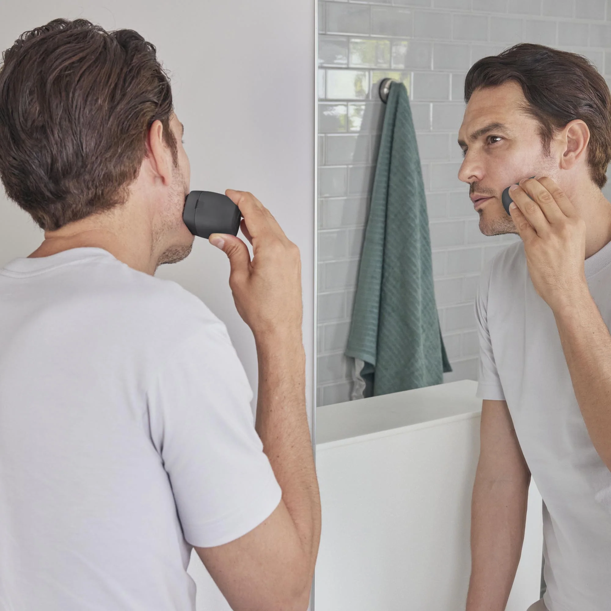 ARC5 PALM-Sized 5-Blade Electric Luxury Razor - Image 23