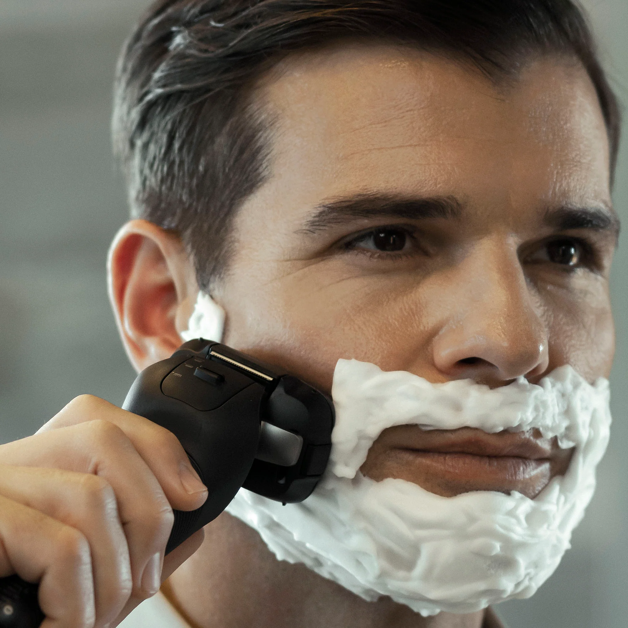 ARC6 Luxury 6-Blade Men's Electric Shaver - Image 7