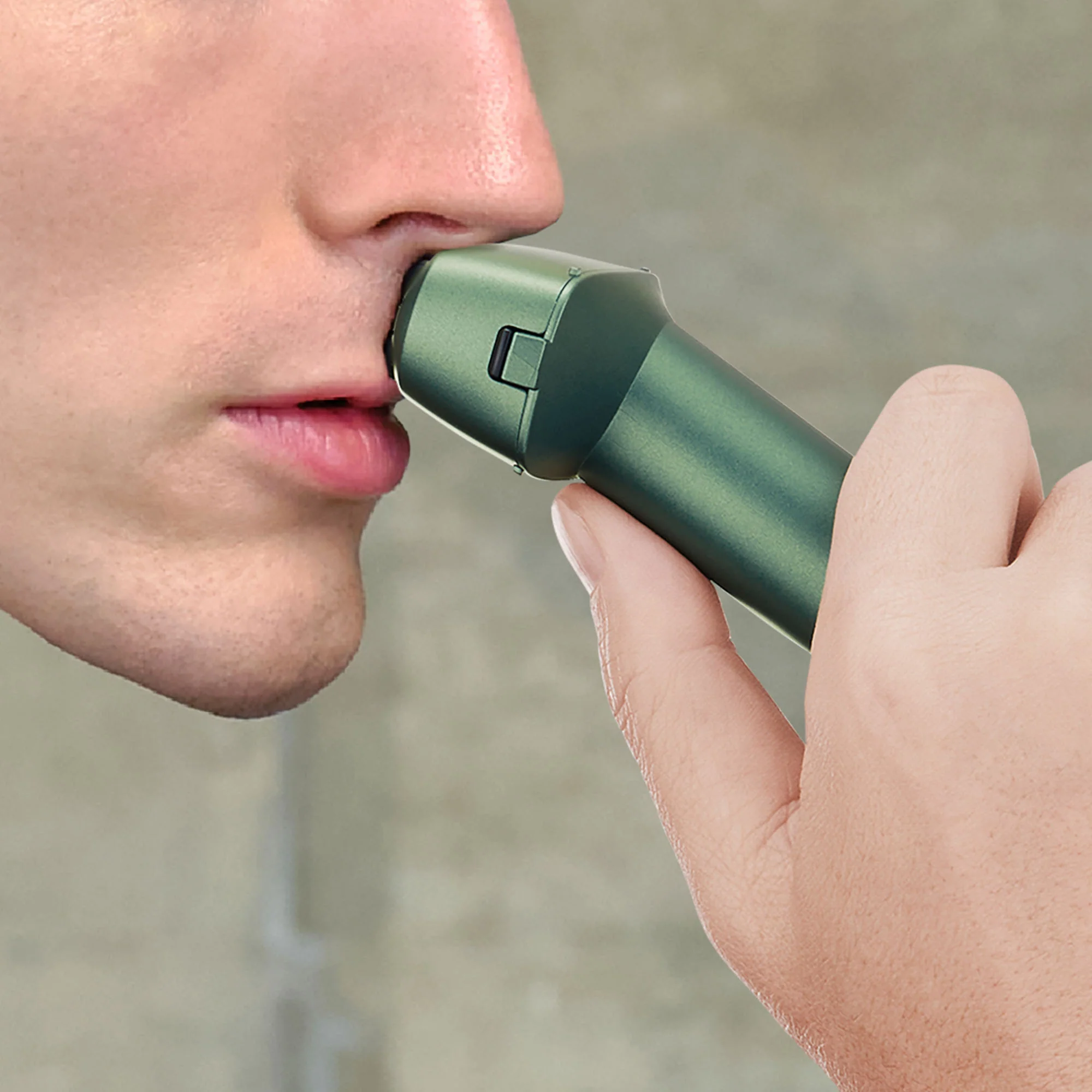 ARC3 Men's 3-Blade Electric Razor - Image 4